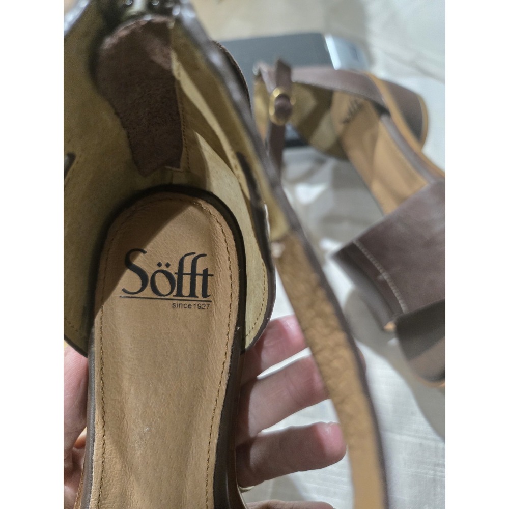 Soft Sandals Block Heel 8M - Picture 6 of 8